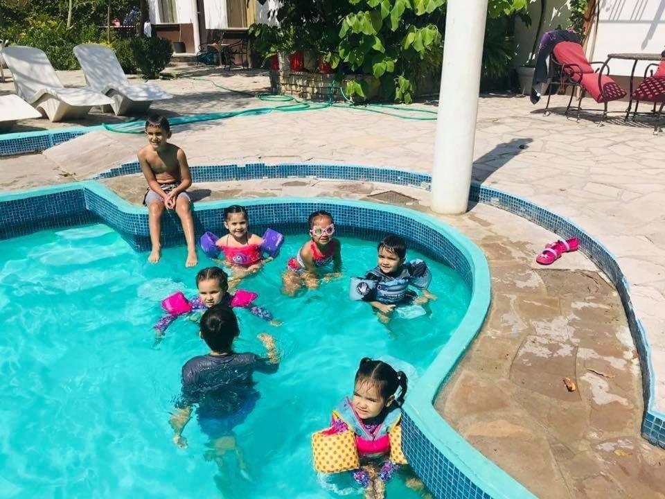La Casita Inn Bustamante المظهر الخارجي الصورة